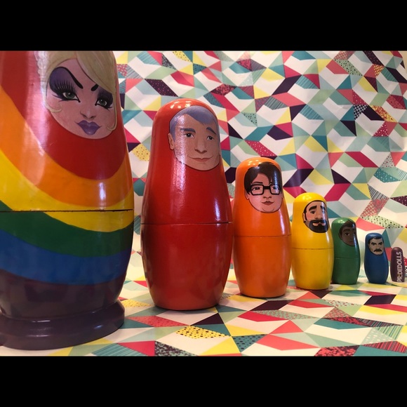 Pride nesting dolls - Picture 1 of 5